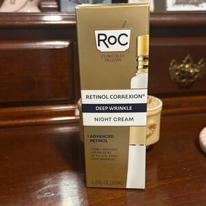 RoC Retinol Correxion Night Cream - White and Gold